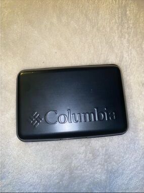 Columbia Black Hard Shell Card Case